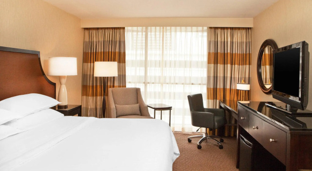 Двухместный номер Deluxe Courtland Grand Hotel, Trademark Collection by Wyndham former Sheraton Atlanta