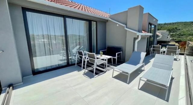 Апартаменты Deluxe Sutivan Luxury Apartments