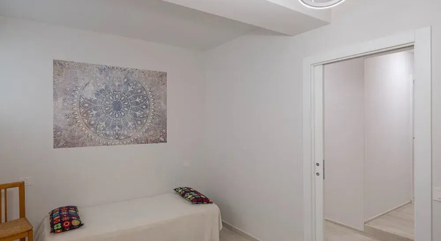 Spacious Stay in Montelupone, Book Feriehus Montelupone Marche