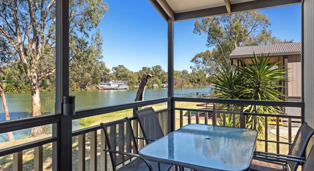 Номер Deluxe с 3 комнатами с видом на воду Discovery Parks - Mildura, Buronga Riverside