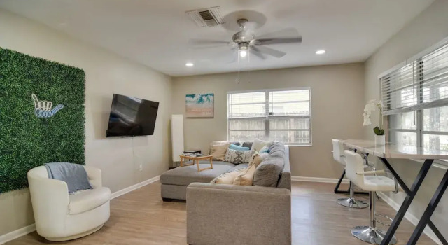 Апартаменты 4 Mi to Dtwn: Pet-friendly Tampa Retreat