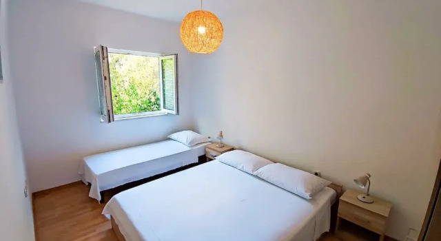 Leana Apartments , Island of Brač