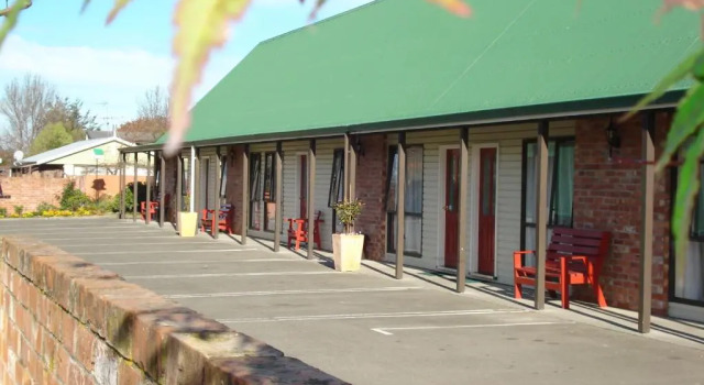Апартаменты Ashburtons Regency Motel