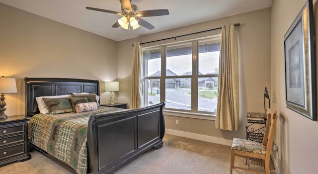 3 Mi to Granby Ranch: Home w/ Hot Tub & Mtn Views!, Забронировать Отель Отели Грэнби 3 звезды, рядом с Гольф-клуб Grand Elk, 3*
