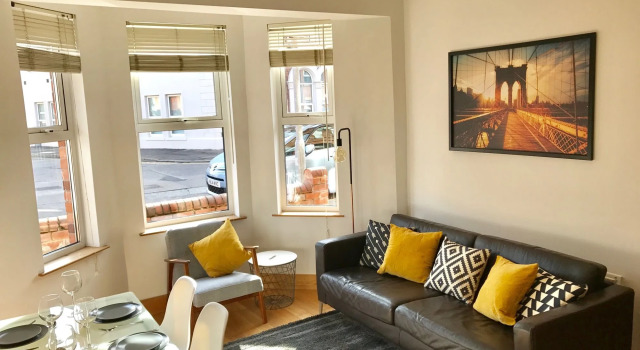 Eden Apartments Belfast, Забронировать Апартаменты/квартира Отели Белфаста с парковкой, рядом с Тюрьма Крамлин-Роуд в Белфасте, Парковка