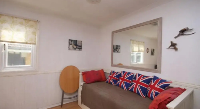 42A Medmerry Park 2 Bedroom Chalet, Забронировать Шале Коттеджи Исторического графства Суссекса, Коттедж