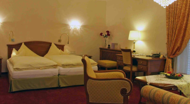 Akzent Hotel Restaurant Altdorfer Hof