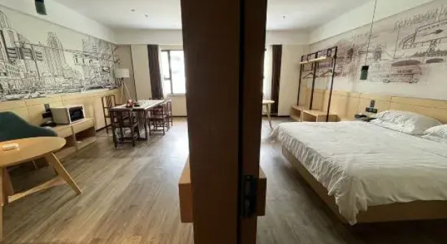 Люкс Business Times Hotel