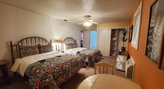 Семейные апартаменты с 3 комнатами с видом на внутренний двор Butterfield Inn Main Street Cottages