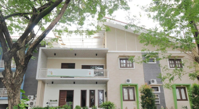 Airy Citraland East Wood Satu 5 Surabaya, Prenota Hotel Surabaya East Java, vicino a Ciputra Waterpark