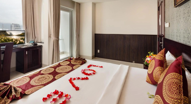 Azura Hotel