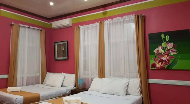 Suite i balkonem Villa Jhoana Resort