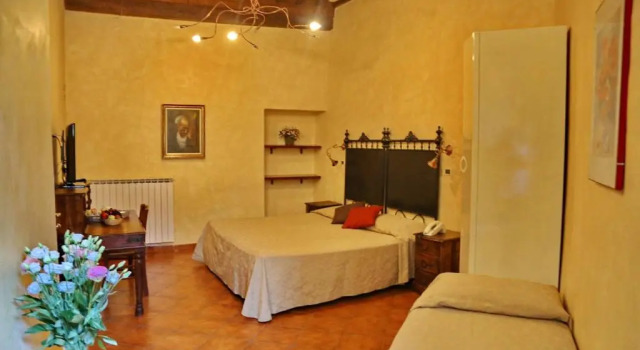 Трёхместный номер Standard Hotel Italia Cortona