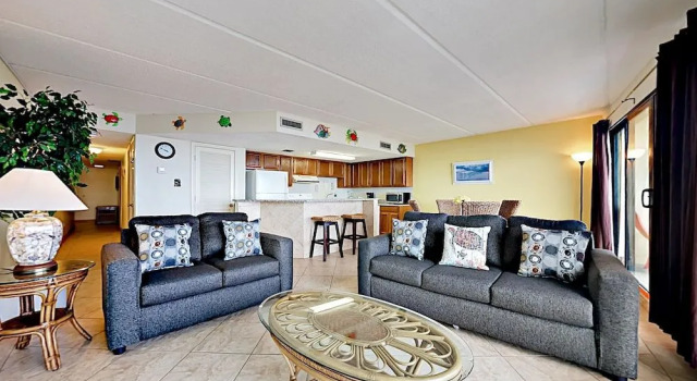 5570 Gulf Blvd Condo Unit 201 - 2 Br condo by RedAwning, Buchen Sie Ferienwohnung Hotels in Padre Island mit Pool, Schwimmbad