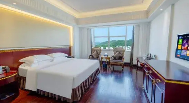 Люкс Business Chongzuo International Hotel