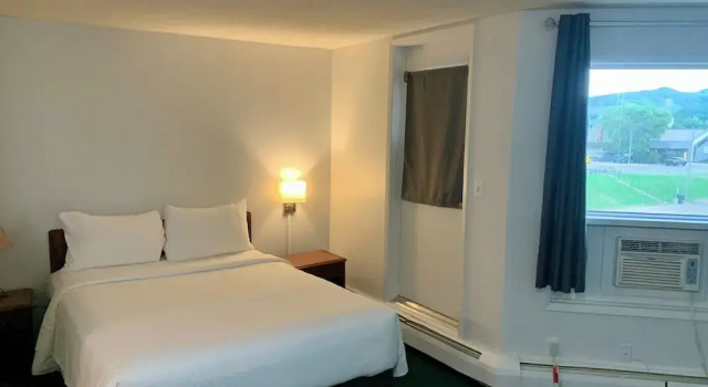 Одноместный номер Standard с балконом Peace Valley Inns