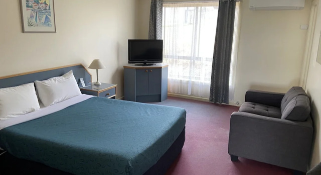 Семейный номер Standard с 2 комнатами Orbost Country Man Motor Inn