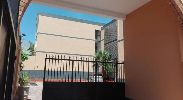 Apartamento 2 dormitorios con balcón Home Inn Self-Catering