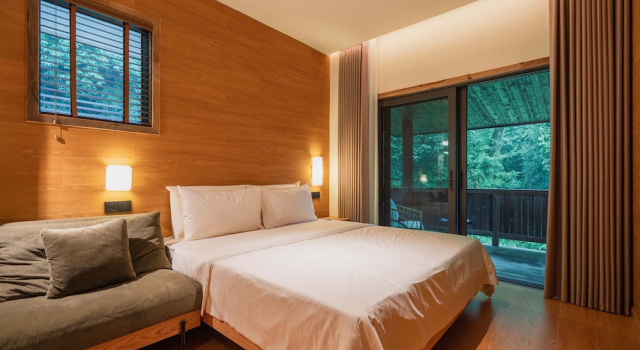 Двухместный номер Standard с балконом и с видом на горы Emeishan XiaoshanQing Luxury Resort
