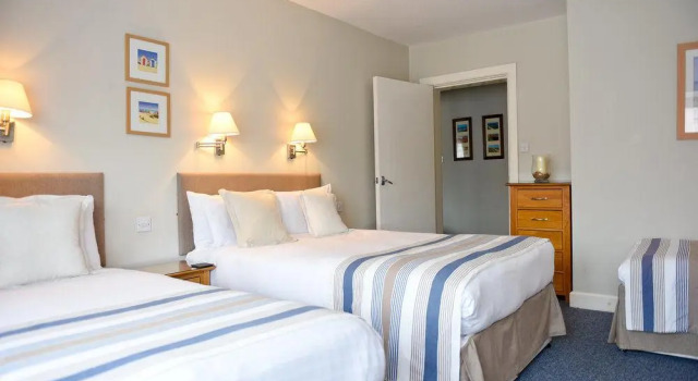 Riviera Hotel & Holiday Apartments, Varaa Huoneisto Asunnot kohteessa Merseyside, Huoneisto