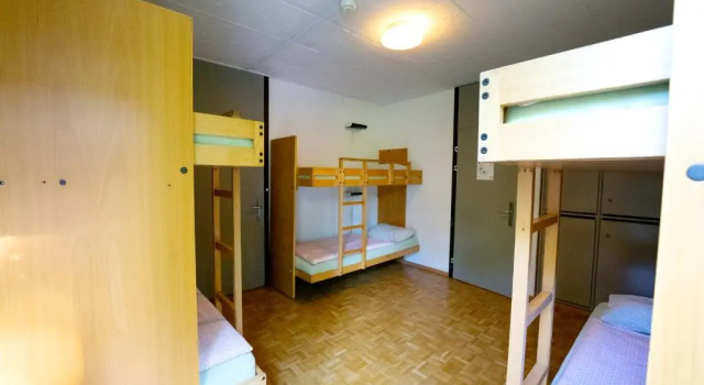 Шестиместный номер Standard Luzern Youth Hostel