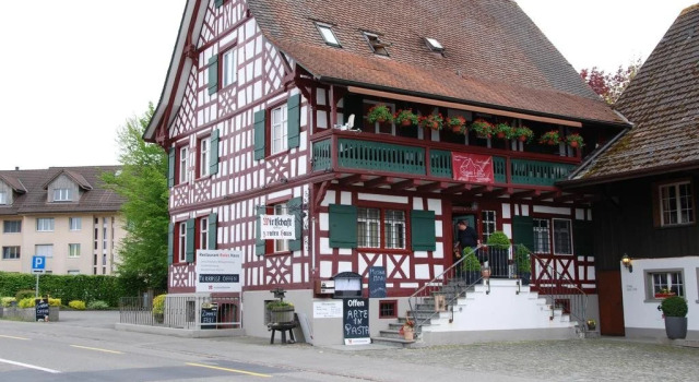 Hotel Restaurant Pizzeria Rotes Haus, Prenota Hotel Hotel a Svizzera orientale con parcheggio, Parcheggio