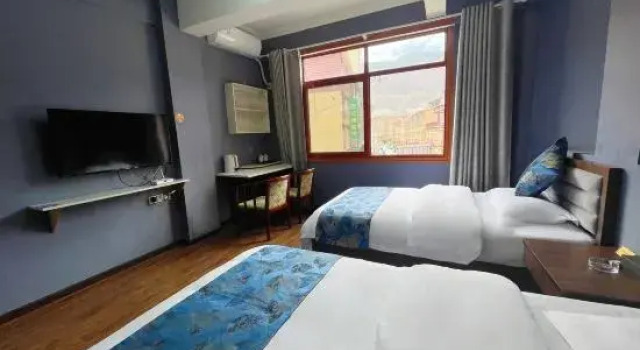 Batang Jingyue Hotel, Book Hotel Hotels in Batang with Parking, Parking