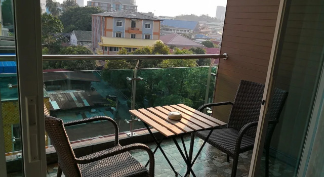 Семейный номер Standard с балконом City View Residence