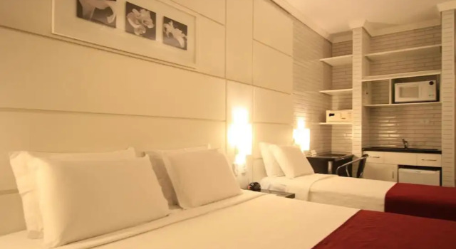 Трёхместный номер Standard Hotel Confiance Prime Batel