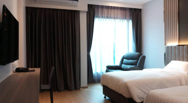 Crystal Srivaree Suvarnabhumi Hotel, Забронировать Отель Банг-Сао-Тхонг Чаченгсау