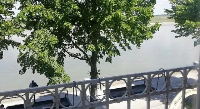 Номер Standard Logis Hôtel- Restaurant Le Relais Guillaume de Normandy-PARKING GRATUIT--VUE BAIE TERRASSE-CALME-BORNES ELECTRIQUE-LOCAL VELOS SÉCURISÉ