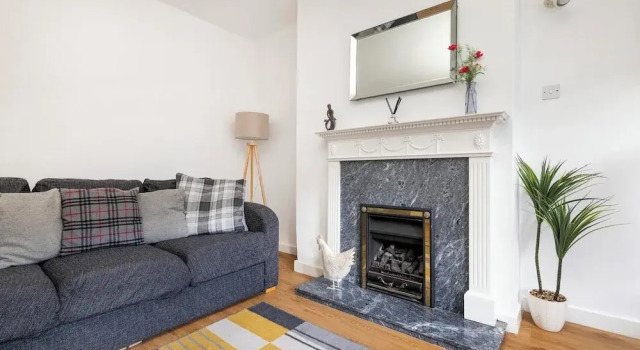 Charming City Apartment on Royal Mile, Забронировать Апартаменты/квартира Эдинбург Midlothian, рядом с Железнодорожный вокзал Эдинбург-Уэверли