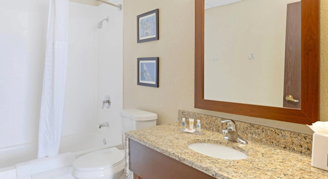 Двухместный номер Standard Comfort Inn & Suites Wichita Northeast