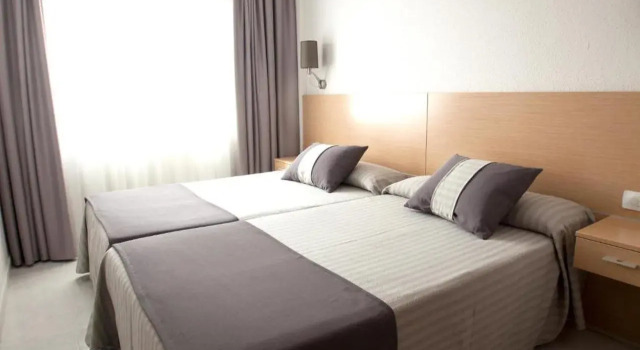Hotel Acuazul, Book Hotel Hotels in Azahar Coast with Parking, Parking