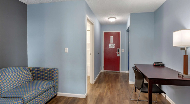 Четырёхместный люкс Econo Lodge Inn & Suites Sandusky South