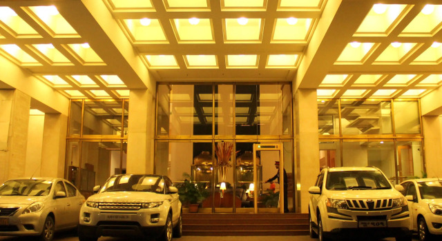 Hotel Sagar Plaza, Забронировать Отель Отели штата Махараштры 4 звезды, 4*