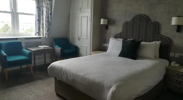 Трёхместный семейный номер Standard voco The Clifton Folkestone by IHG