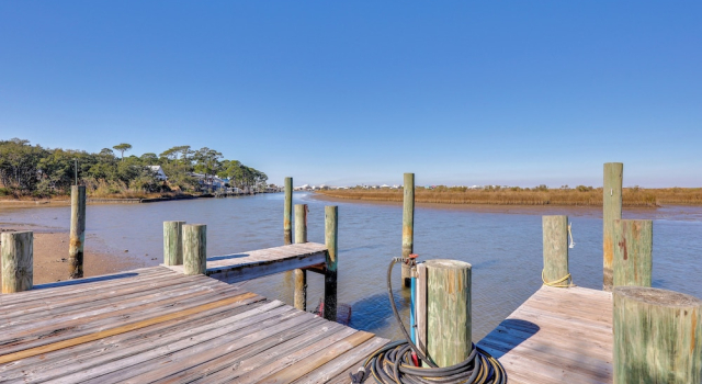 Апартаменты Boat, Swim, Walk to Beach! Dauphin Island Retreat