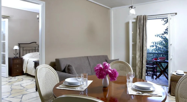 Апартаменты с балконом и с видом на море Dafnoudi Hotel Apartments