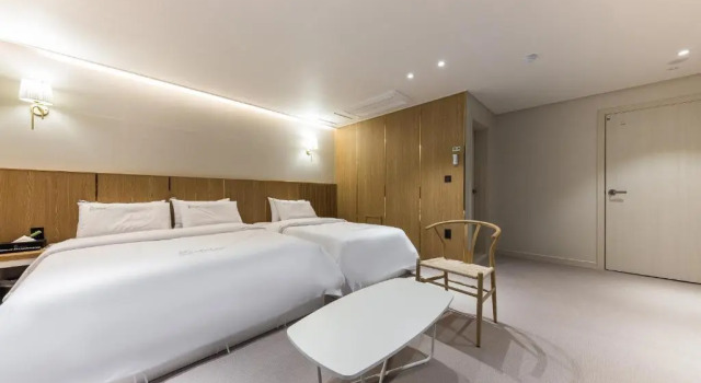 Четырёхместный номер Standard Hotel Lium