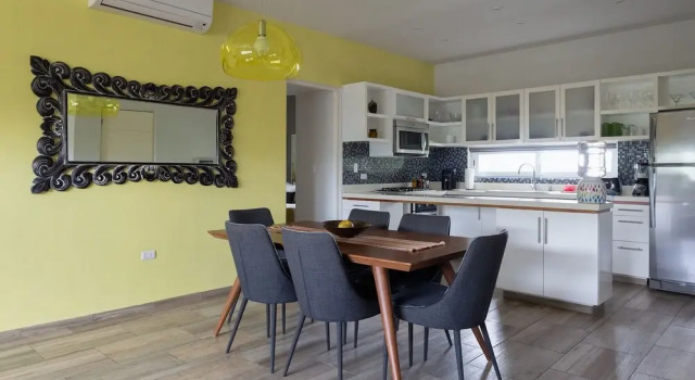 Семейный люкс с 2 комнатами Azura Boutique Hotel