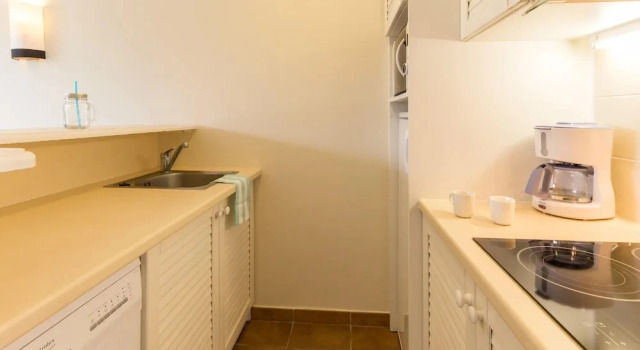 Branville Duplex With Garden and Pool, Забронировать Дом для отпуска  