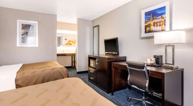 Четырёхместный номер Standard Quality Inn Gordonsville