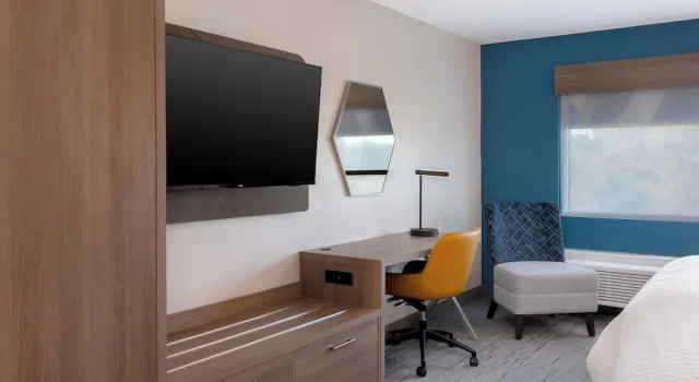 Четырёхместный номер Standard Holiday Inn Express and Suites Alton St Louis Area by IHG
