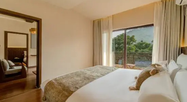 Люкс с 3 комнатами с балконом Zhuhai Fangyuanli Homestay (Lovers Road)