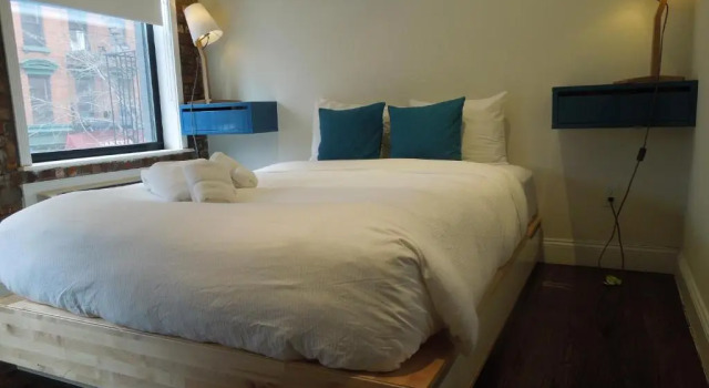 Двухместная студия East Village Hotel