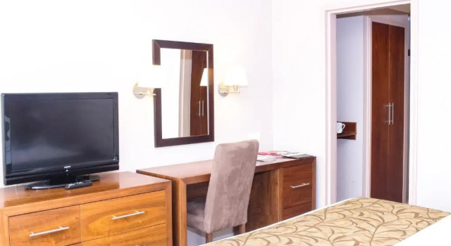 Номер Standard с балконом Humber Royal Hotel