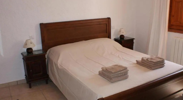 Villa up to 8 sleeps 4 bedrms 2