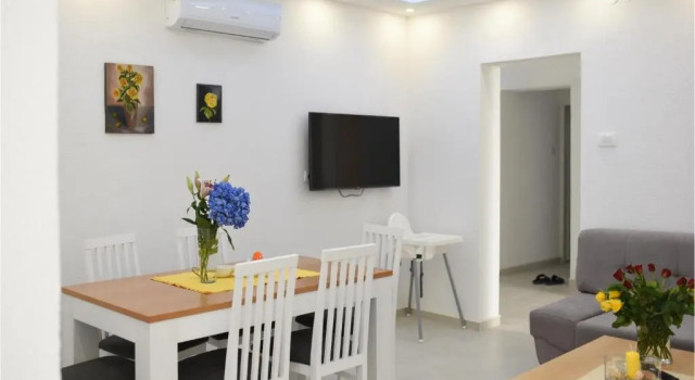 Апартаменты Nice Apartment in Makarska With Wifi and 3 Bedrooms