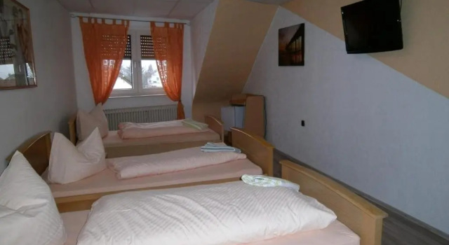 Номер Standard Pension Eissler